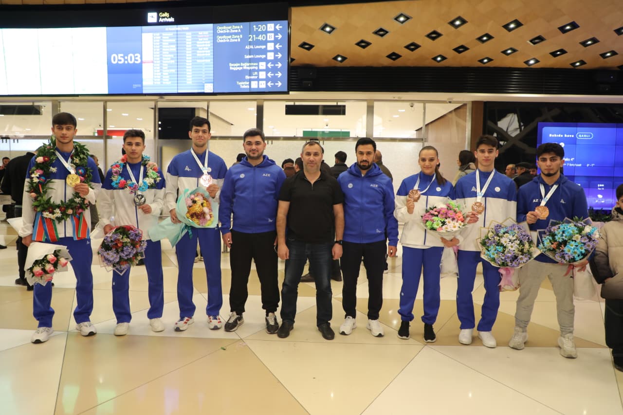 Azərbaycan karateçiləri Avropa çempionatından Vətənə qayıdıblar